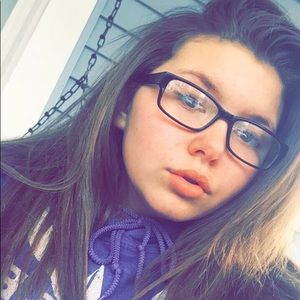 Meet your Posher, Adriana